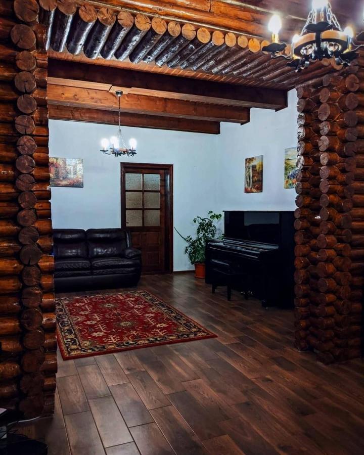 Cabana Serenade Sucevita Bagian luar foto